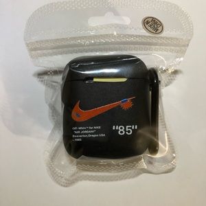 Off white AirPod case cover